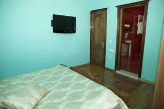 Отель Hotel Black Sea House Батуми Большой двухместный номер с 1 кроватью-1
