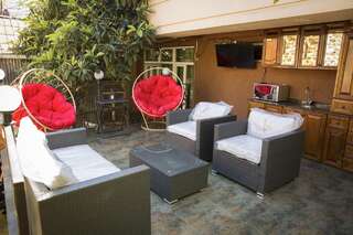 Отель Hotel Black Sea House Батуми Люкс с балконом-1